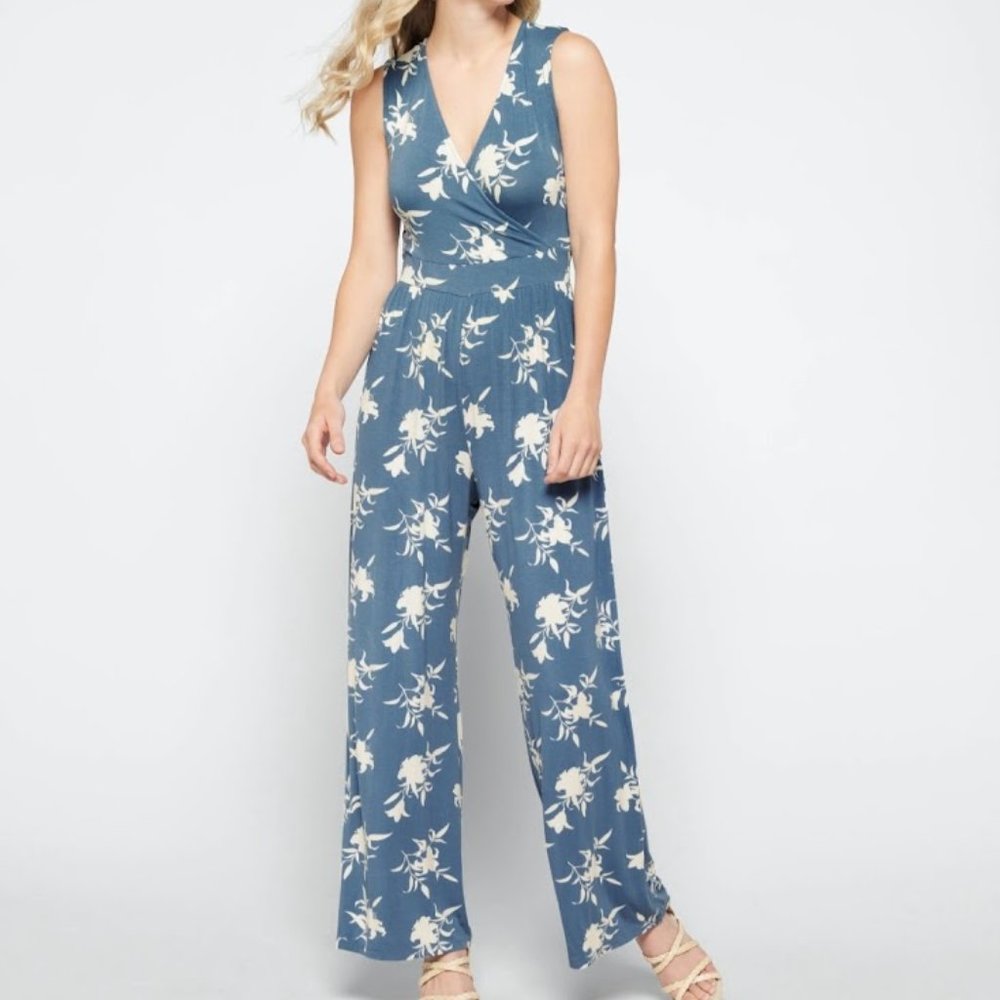 41 HAWTHORN Floral Adelina Surplice Jumpsuit